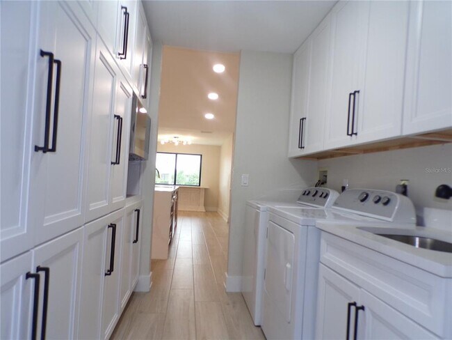 Building Photo - 510 Medici Ct