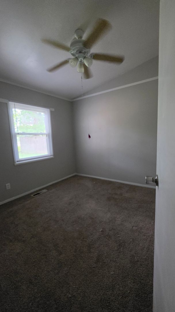 Building Photo - 1418 Hollycrest Dr