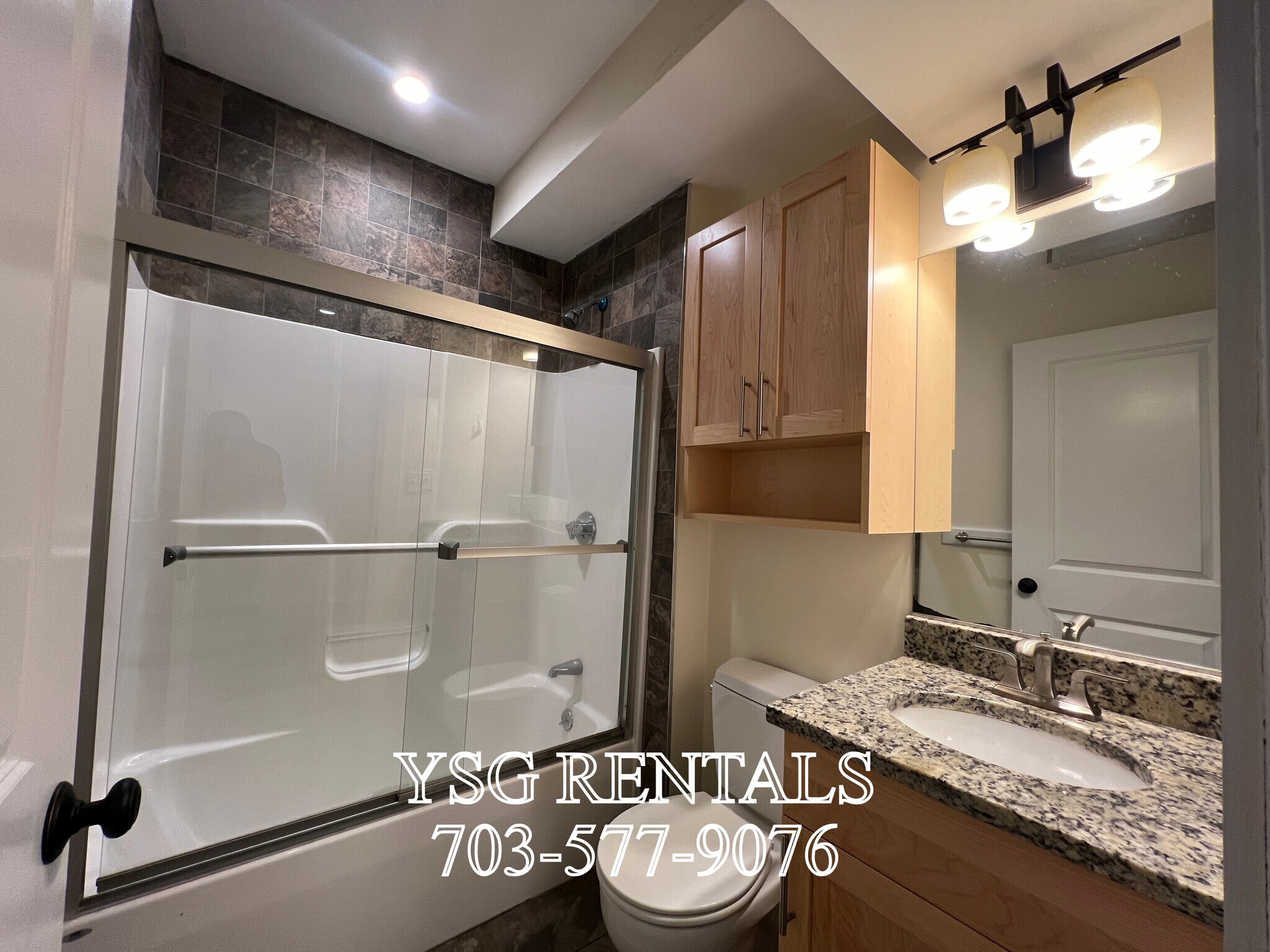 Building Photo - 194 Hillside St