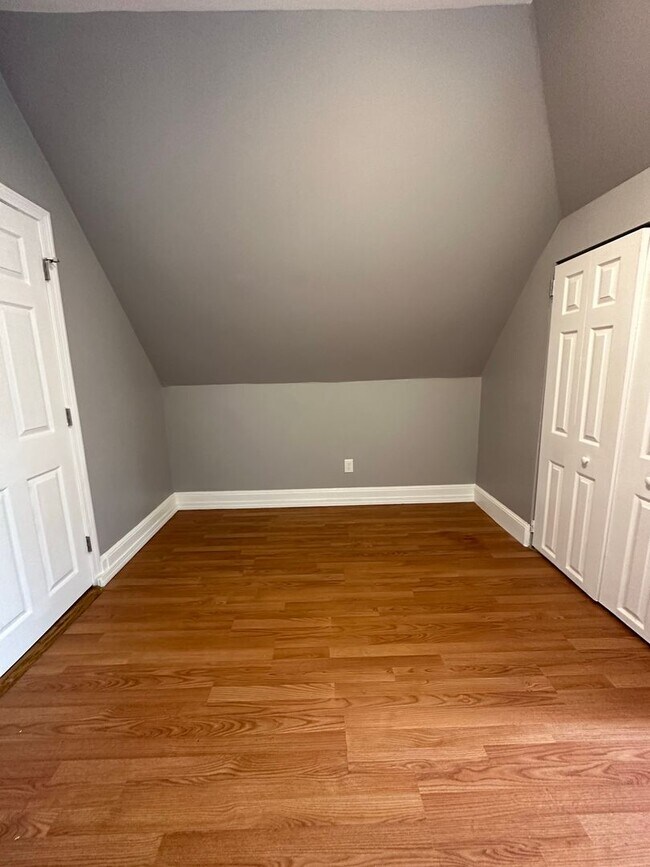 Building Photo - 90elm