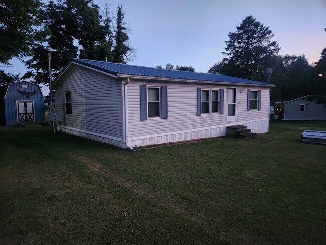 Building Photo - Piedmont   Hunters Haven