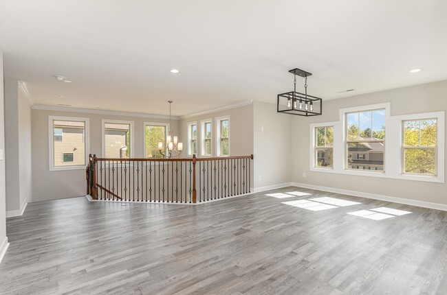 Building Photo - Gorgeous 5 Bedroom Home with First Floor I...