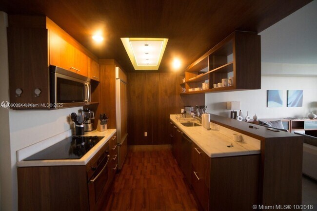 Building Photo - 50 Biscayne Blvd
