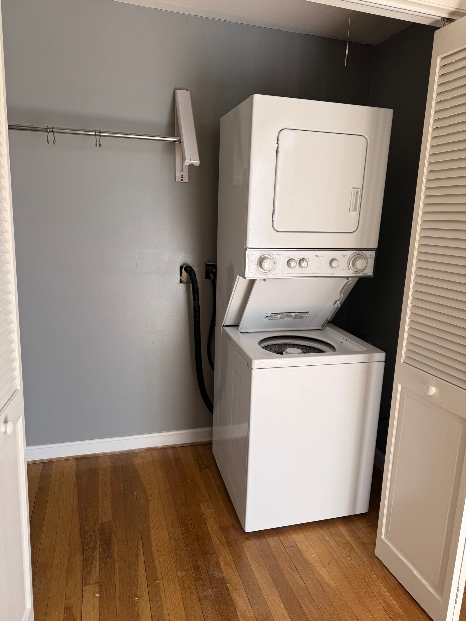 W/D hookup - 33 Hartwell Ave