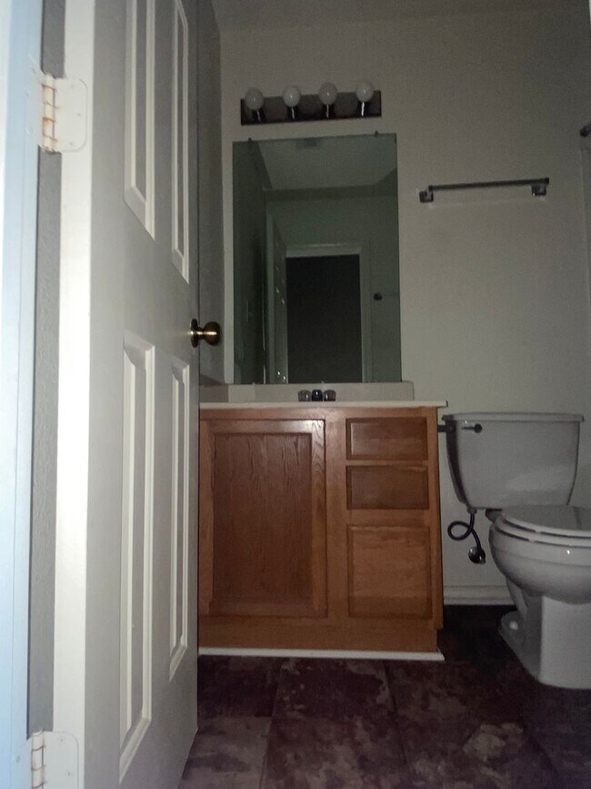 Building Photo - 3 BEDROOM, 2 BATH, BELTON ISD