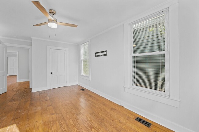 Building Photo - 3 Bedroom, 2 Bathroom Cottage In the Heart of Downtown Wilmington