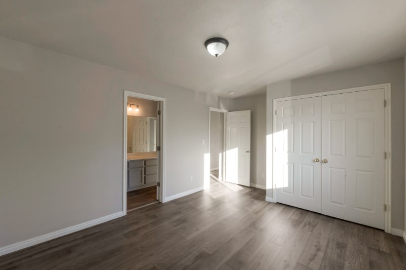 Building Photo - 470 W 1600 S