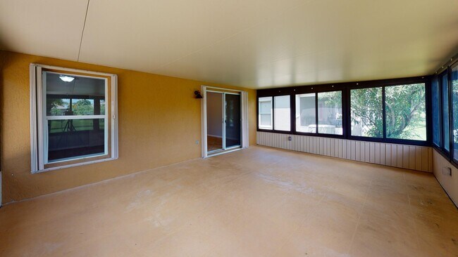 Building Photo - 1281 Berryhill Dr