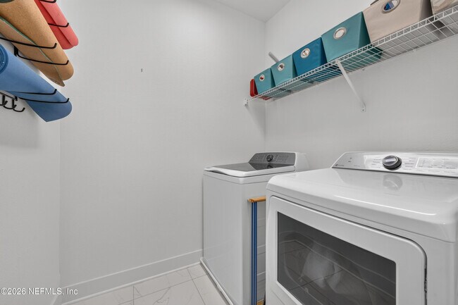 Building Photo - 9807 Element Rd