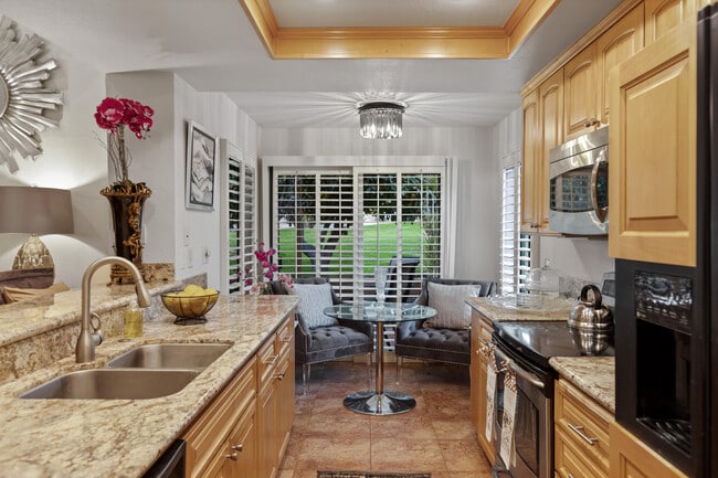 Building Photo - 73335 Oriole Ct