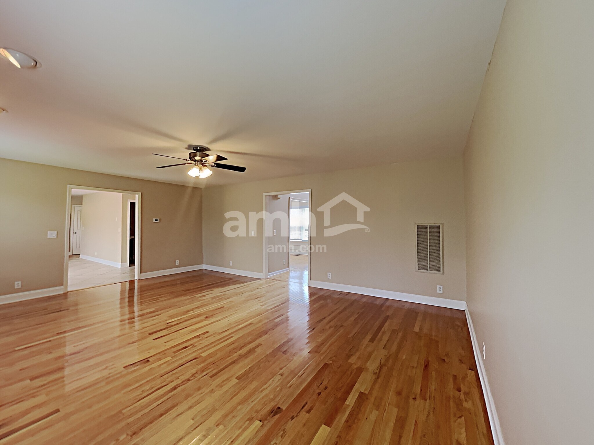 Building Photo - 1068 Blairfield Dr