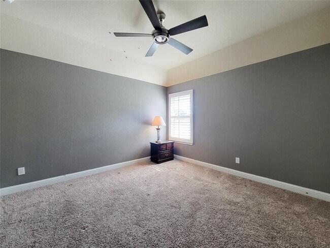 Building Photo - 1904 Emerald Breeze Ct.
