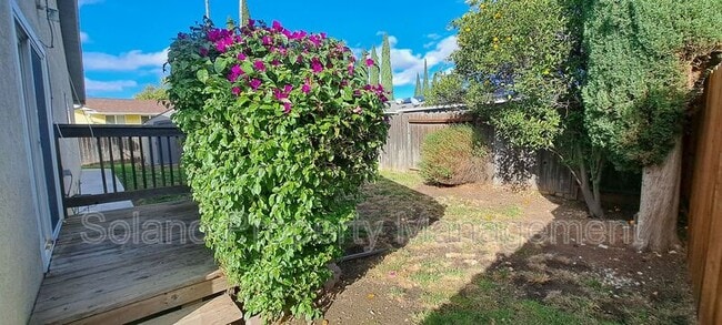 Building Photo - 355 Spindrift Way