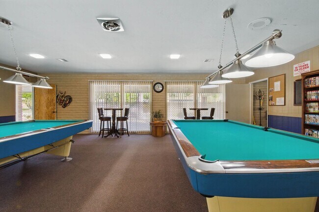 Building Photo - Highly Desirable Double Wide 55+ Home in Rancho Escondido!