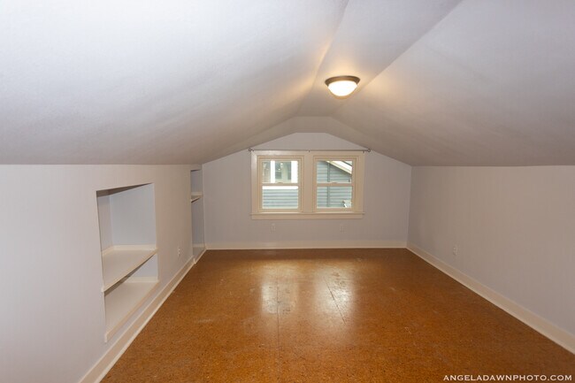 Building Photo - 3748 NE 23rd Ave
