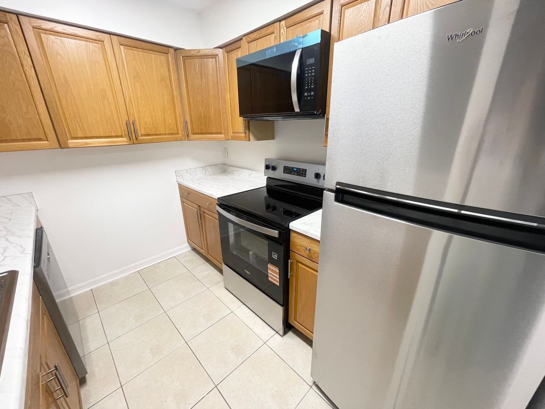 Building Photo - 2759 Hunt Club Ln