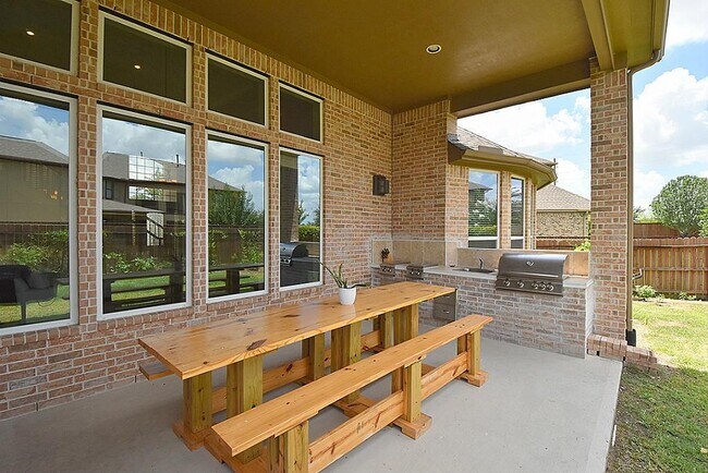 Building Photo - 18908 N Bee Cave Springs Cir