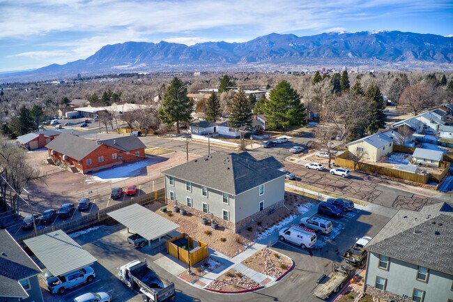 Building Photo - 2735 E San Miguel St