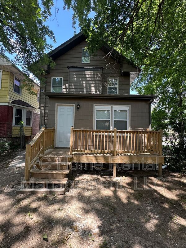 Building Photo - 3203 E 26th Terrace