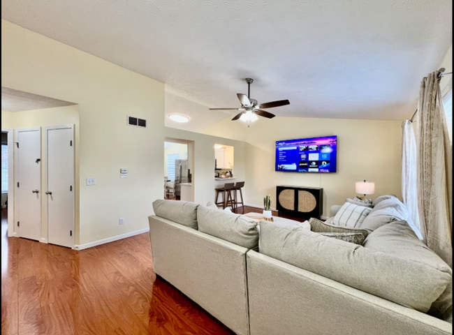 Building Photo - Comfy Ranch Home in West Chester