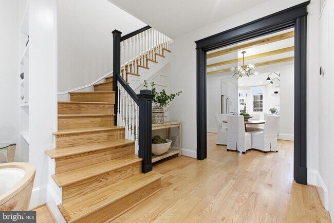 Building Photo - 1319 East Capitol St SE