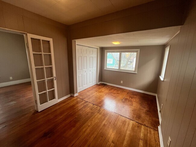 Building Photo - 528 Seward St