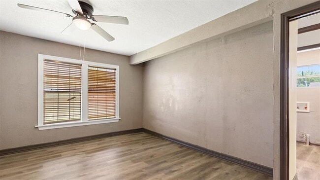 Building Photo - 7425 Gonzales St