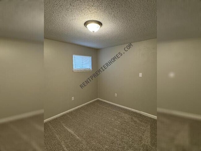 Building Photo - 7 Havenwood Ln