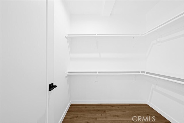 Building Photo - 1340 N Kingsley Dr