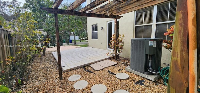 Building Photo - 3541 SW 170th Ave