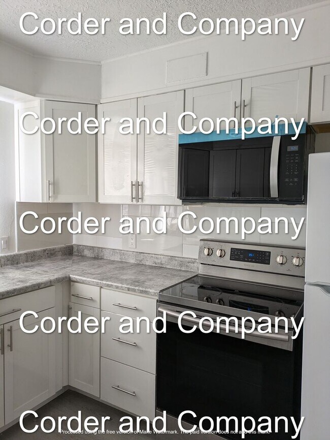 Building Photo - 211-1211 Adams St NE