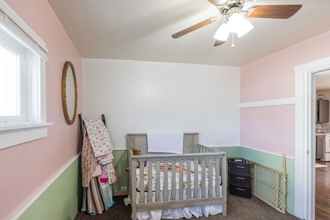 Building Photo - Cozy 4 Bedroom Home on large plot of land in Parker