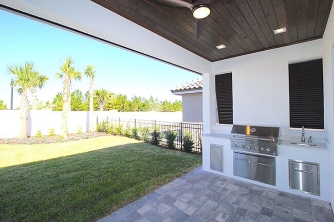 Building Photo - Coastal Living in Marina del Palma?!