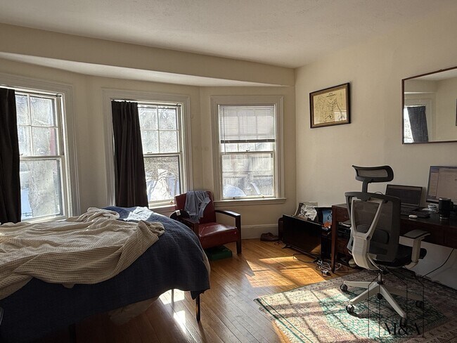 Building Photo - 12 Braemore Rd