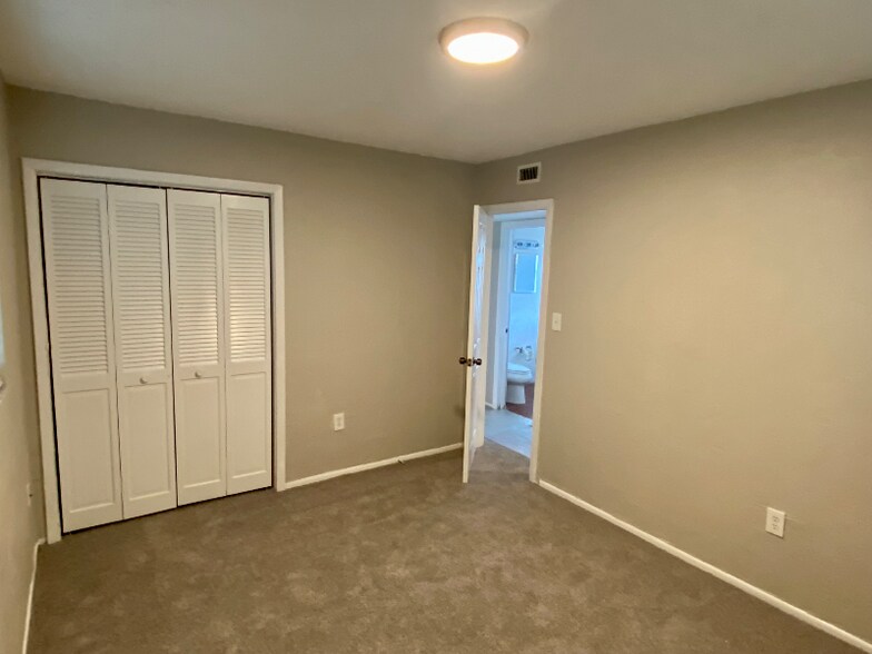 2932 N Orange Ave 2932 N Orange - 2932 N Orange Ave Sarasota Fl Building Photo 