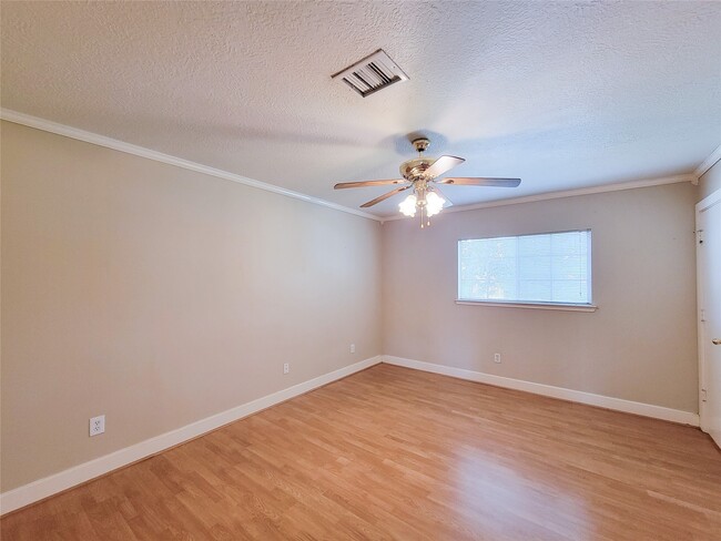 Building Photo - 9607 Farrell Dr