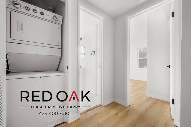 Building Photo - 8752 Belford Ave