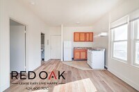 Building Photo - 537 S Kenmore Ave