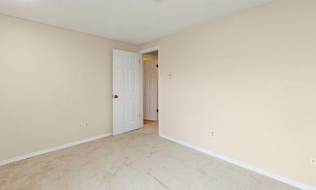 Building Photo - 2 Bedroom 1.75 Bath Condo in Lynnwood