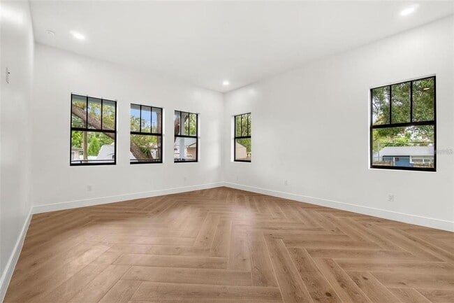 Building Photo - 403 Park Blvd