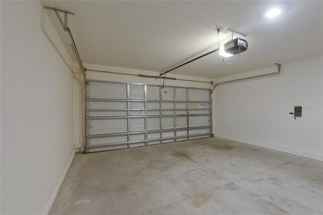 Building Photo - 8627 SW 43rd Ter