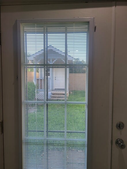 Building Photo - 2401 S Jackson Rd