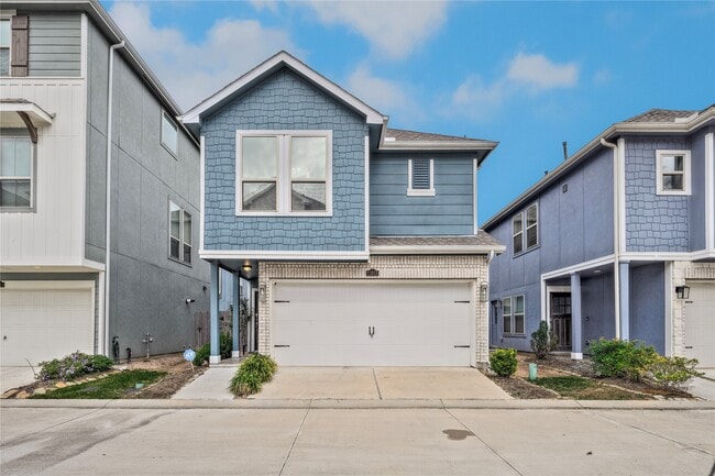 Building Photo - 11915 Oakmont Valley Trace