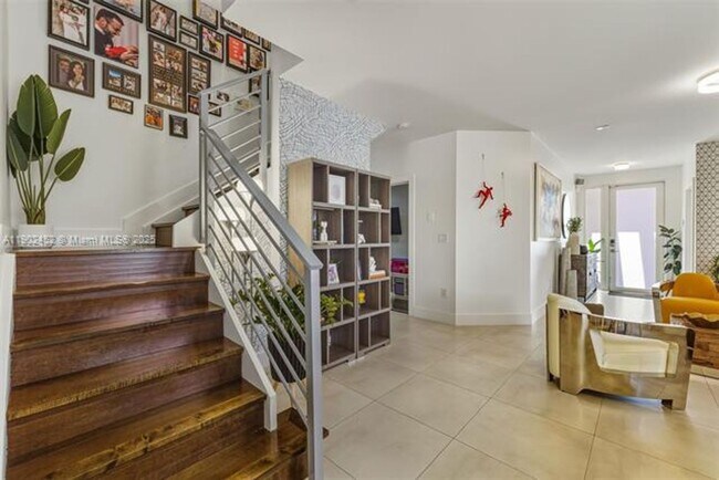 Building Photo - 10359 NW 67th Terrace