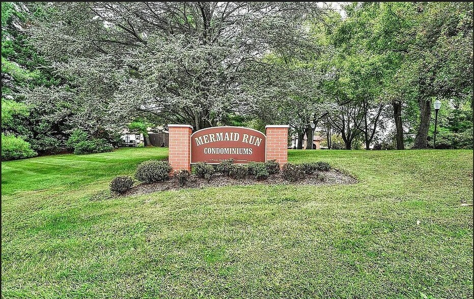 Building Photo - 4880 W Brigantine Ct