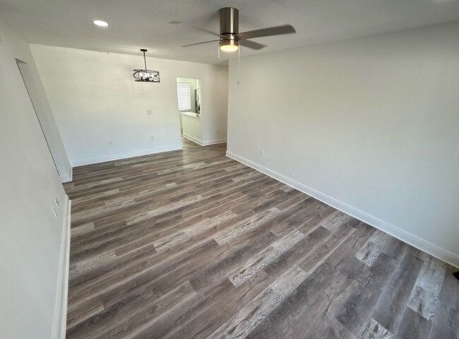 Building Photo - 2209 Belleair Rd