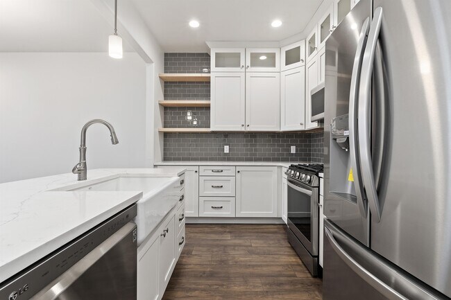 Building Photo - 14806 Queens Garden Ln