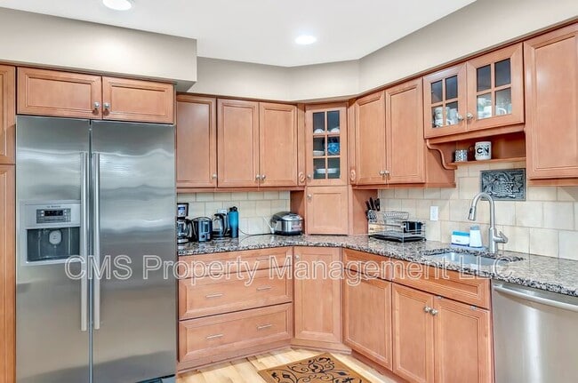 Building Photo - 22 Hickory Ct