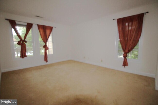Building Photo - 3801 Ridge Knoll Ct