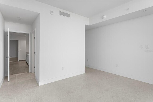 Building Photo - 3015 S Ysabella Ave